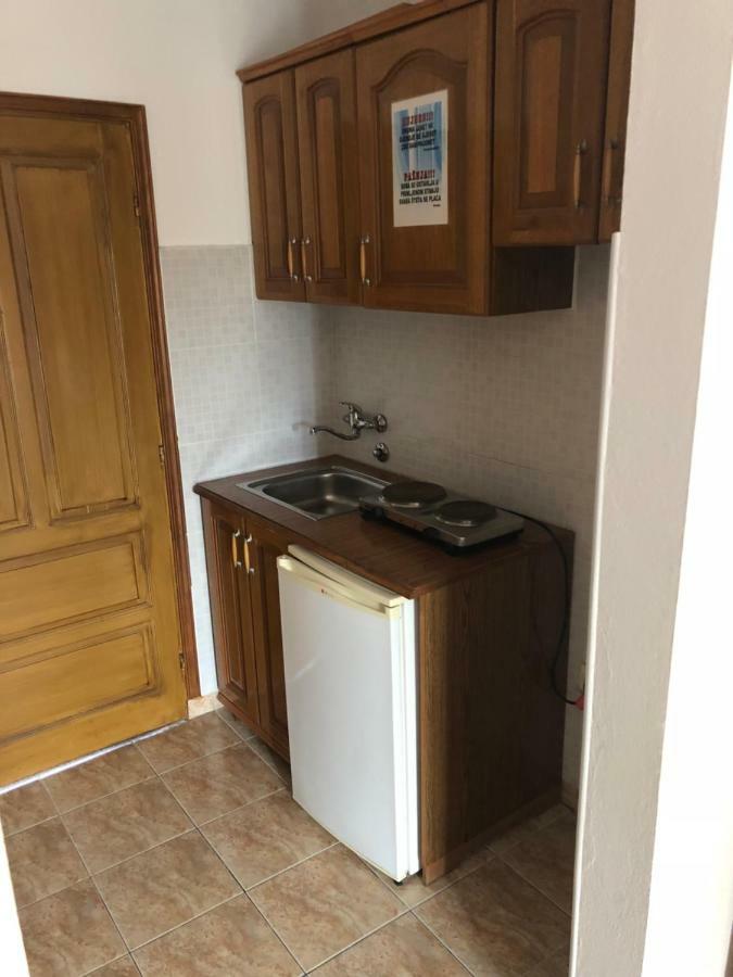 Apartments Toni Ulcinj Exterior photo