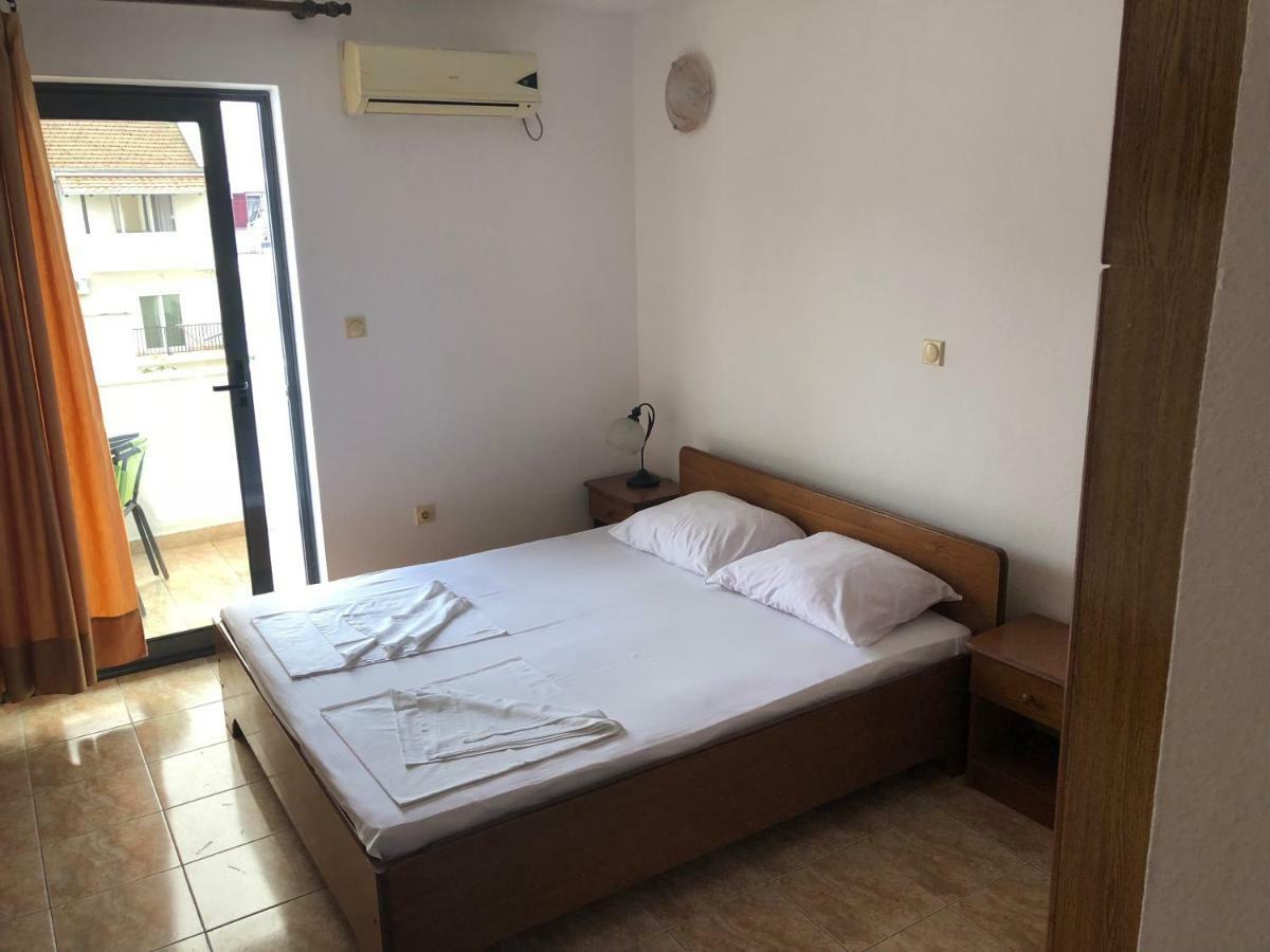 Apartments Toni Ulcinj Exterior photo